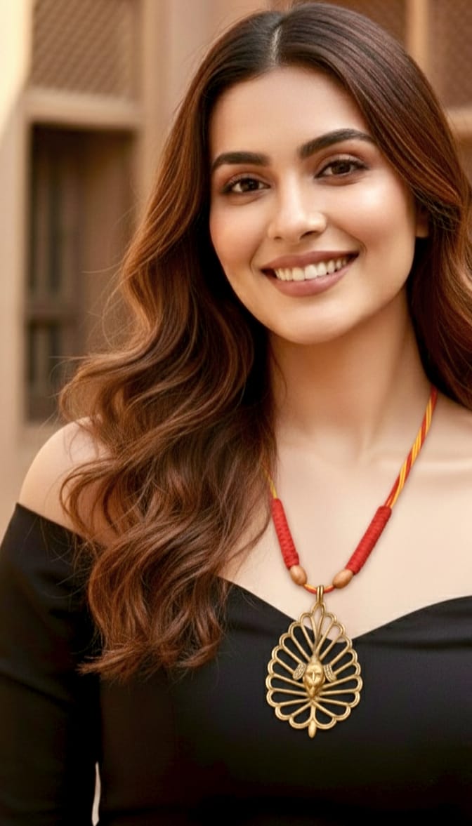 Vanshika Dhokra Guardian Leaf Pendant Necklace — Ancestral Tribal Jewellery India