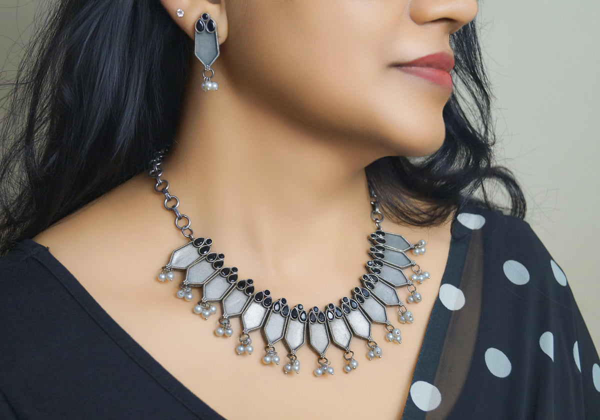 Zahra Gulbandh Set