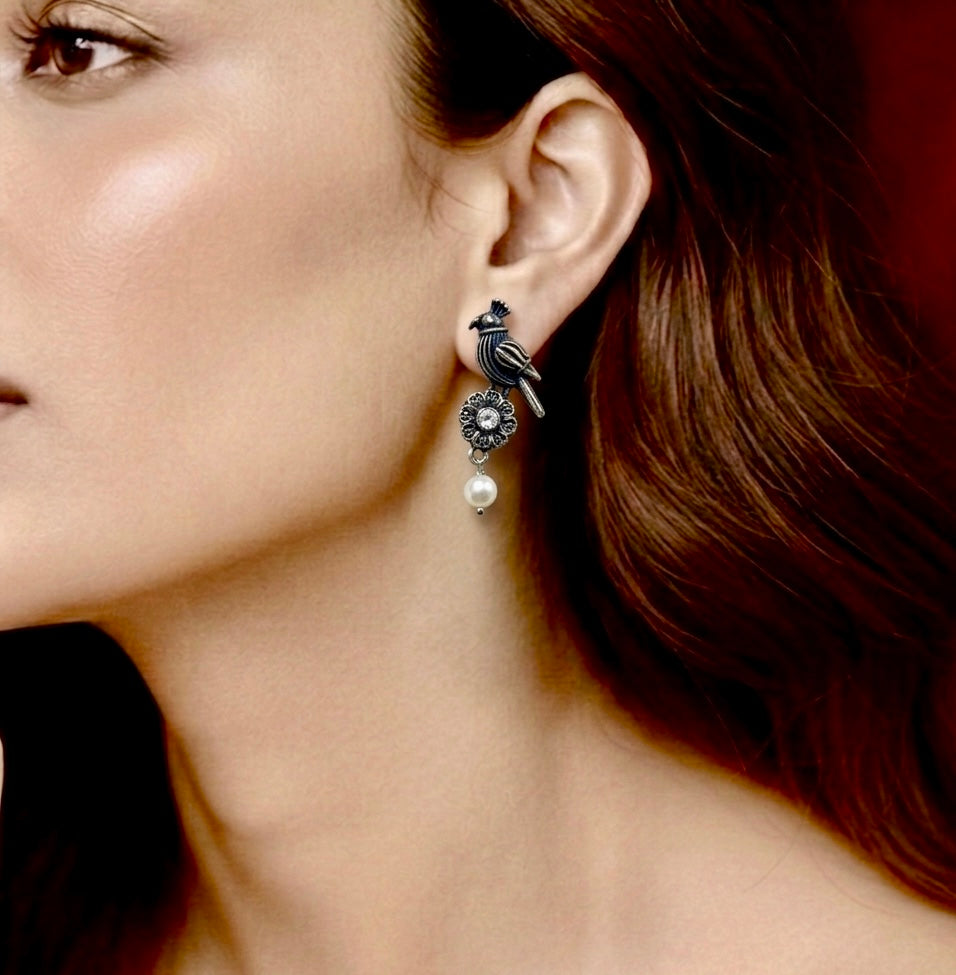 Antique Gold Parrot Pearl Stud Earrings
