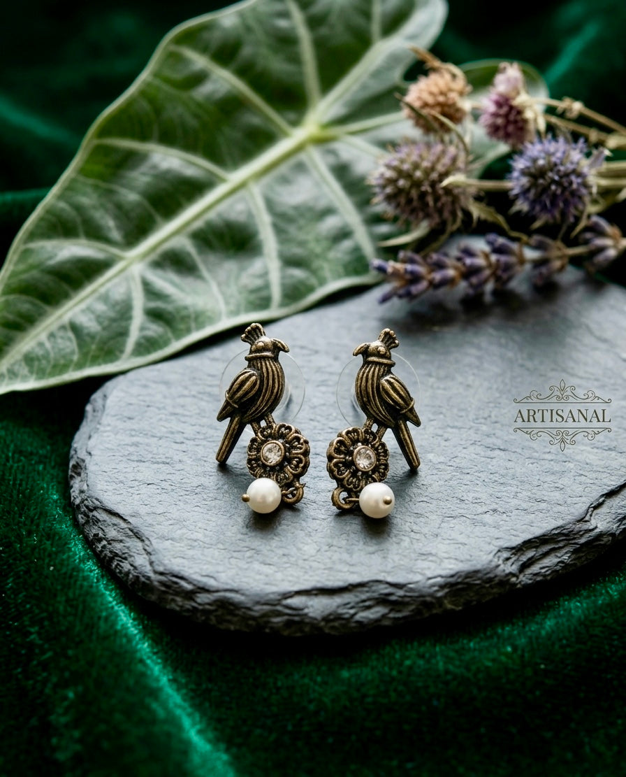 Antique Gold Parrot Pearl Stud Earrings