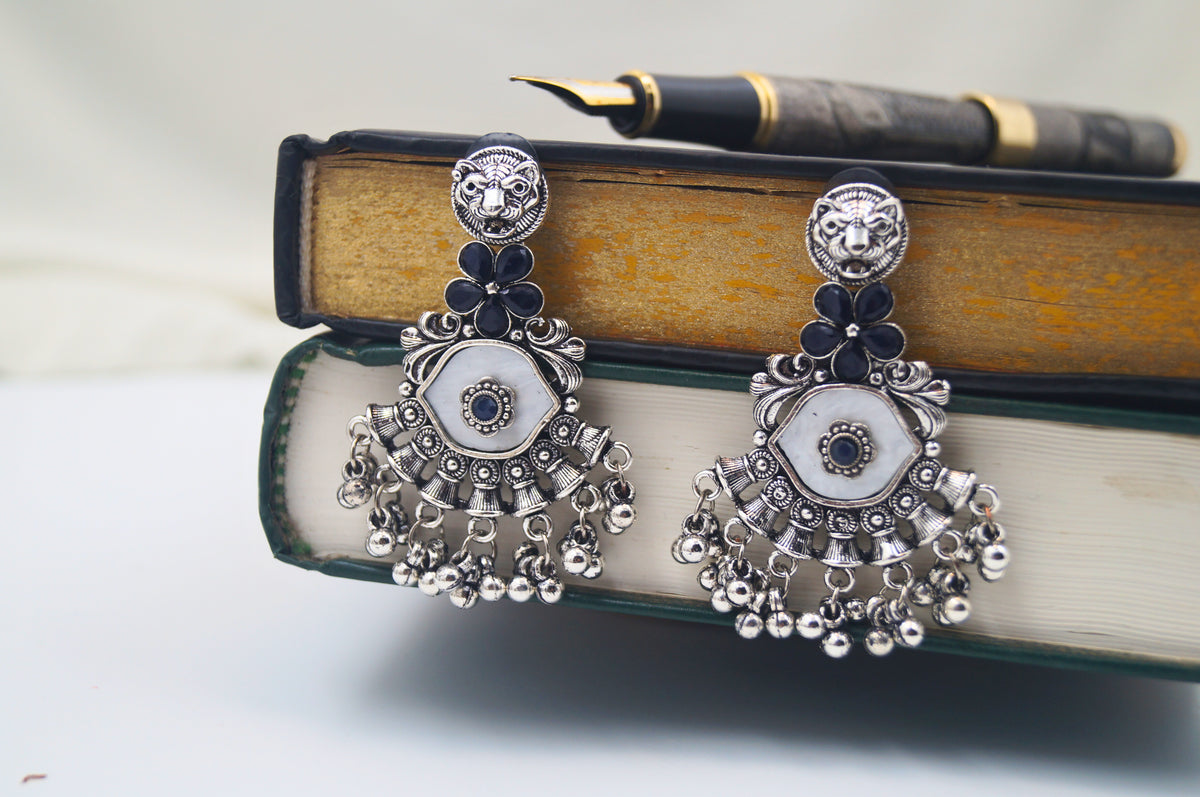 Simra Stud Chandbalis