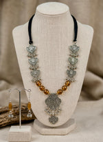 Senani Amber Plaque Necklace Set