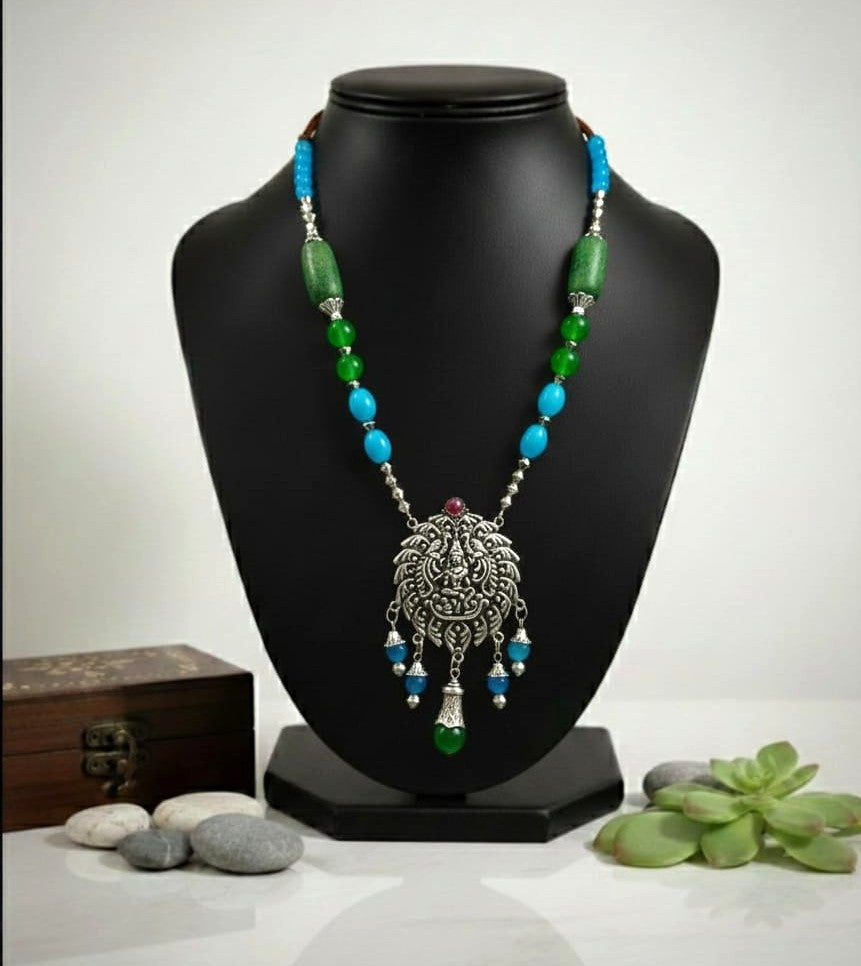 Vanika Crest Necklace