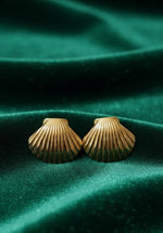 Sia Shell Studs