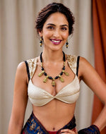 Golden Amphora Black Onyx Necklace