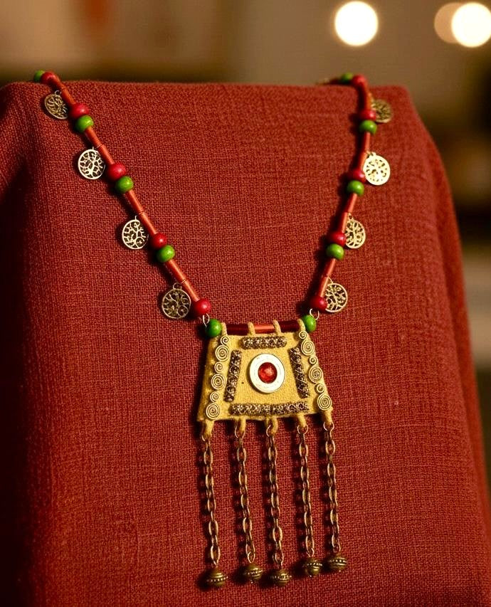 Red-Green Tribal Vintage Pendant Necklace