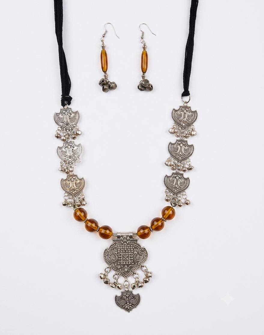 Senani Amber Plaque Necklace Set