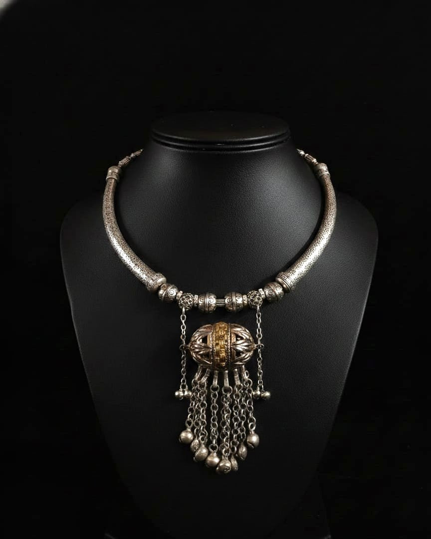 Lok Kala Fringe Bib